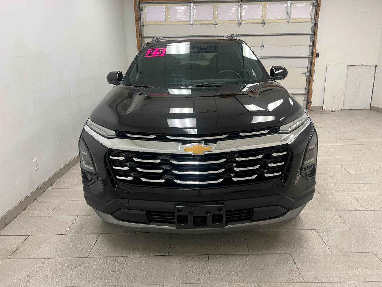 Used 2025 Chevrolet Equinox LT w/ Convenience Package II FWD image 15