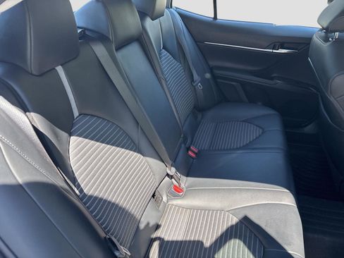 Used 2021 Toyota Camry SE FWD image 23