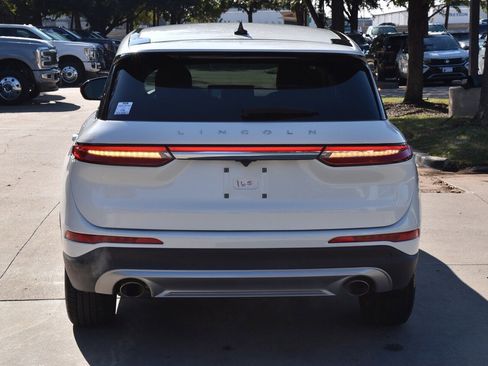 Certified 2025 Lincoln Corsair AWD w/ Equipment Group 101A image 9