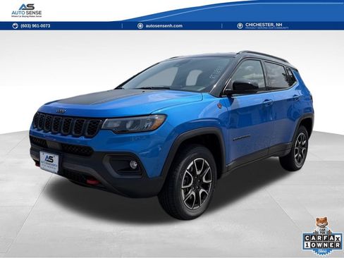 Used 2024 Jeep Compass Trailhawk AWD/4WD image 1