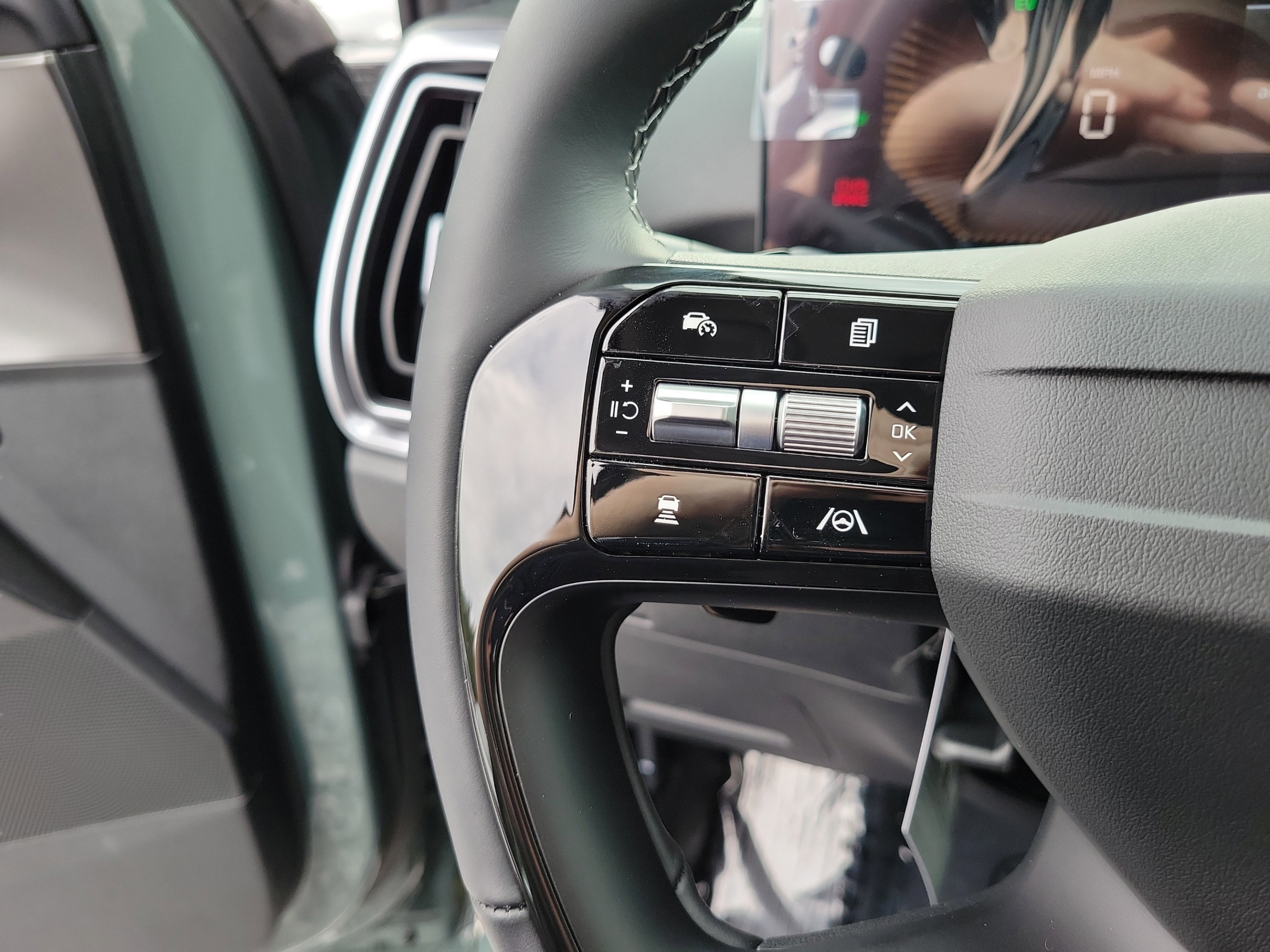 New 2026 Kia Sorento EX w/ EX Premium Package FWD image 25