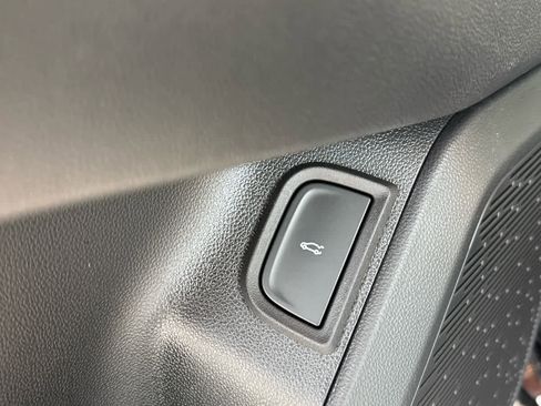 New 2026 Chevrolet Equinox ACTIV w/ Convenience Package III image 16