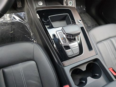 Certified 2023 Audi Q5 2.0T Premium w/ Convenience Package image 28