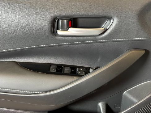 Used 2022 Toyota Corolla SE image 18