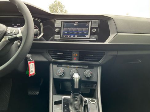 Used 2021 Volkswagen Jetta S w/ Driver Assistance Package FWD image 14
