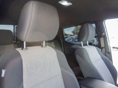 Certified 2022 Toyota Tacoma TRD Off-Road image 15