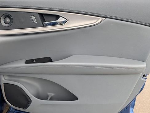 Used 2020 Lincoln Nautilus Reserve image 37