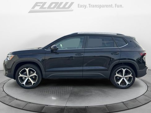 New 2026 Volkswagen Taos SEL image 4