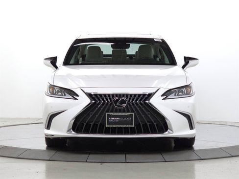 Used 2024 Lexus ES 350 w/ Premium Package FWD image 2
