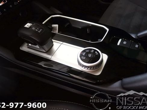 Used 2025 Mitsubishi Outlander SE FWD image 22