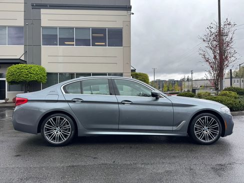 Used 2018 BMW 530e xDrive AWD/4WD image 12