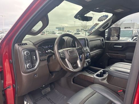 Used 2023 GMC Sierra 2500 Denali w/ Technology Package AWD/4WD image 18