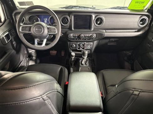 Used 2023 Jeep Wrangler Unlimited Sahara w/ Cold Weather Group AWD/4WD image 25
