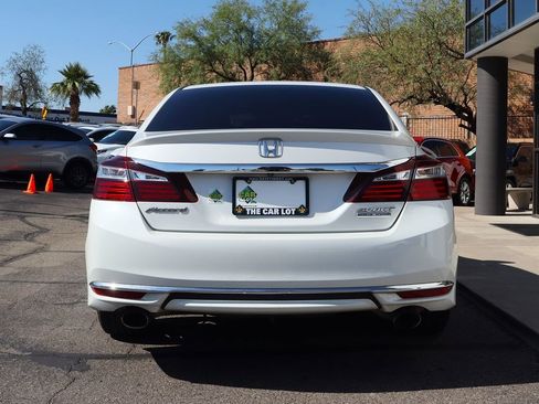 Used 2017 Honda Accord Sport Special Edition image 11