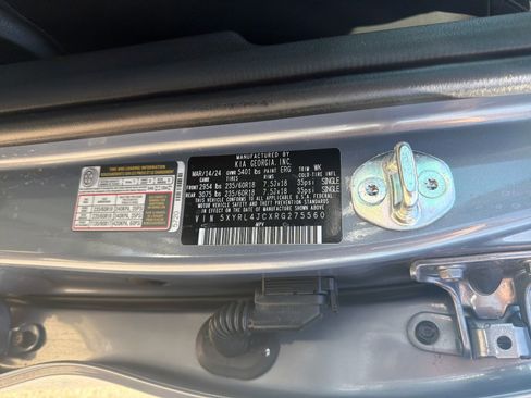 Used 2024 Kia Sorento S FWD image 32