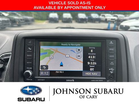 Used 2015 Chrysler Town & Country Limited Platinum FWD image 9