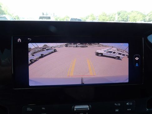 Used 2025 Mercedes-Benz Sprinter 2500 image 23