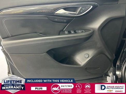 Used 2023 Buick Envision Essence w/ Sport Touring Package image 13