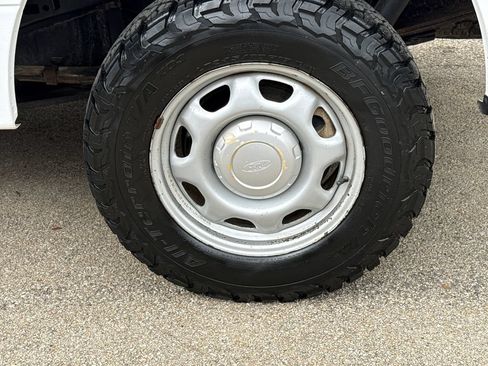 Used 2019 Ford F150 XL w/ Equipment Group 101A Mid AWD/4WD image 9