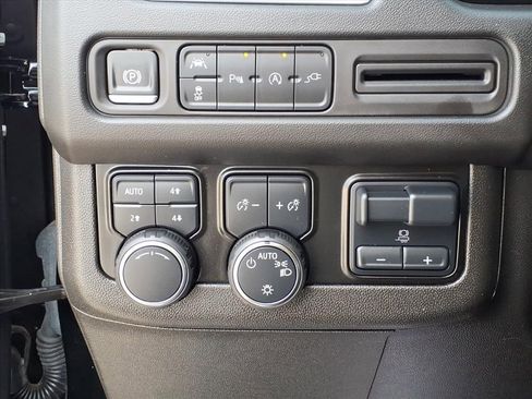 Used 2021 Chevrolet Tahoe RST w/ Luxury Package image 5