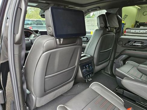 New 2026 GMC Yukon AT4 Ultimate AWD/4WD image 18