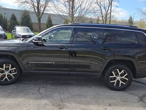 Used 2023 Jeep Grand Cherokee L Limited w/ Luxury Tech Group II image 28