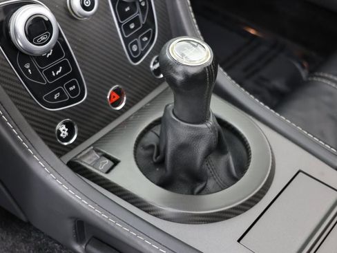Used 2016 Aston Martin V8 Vantage GT image 3