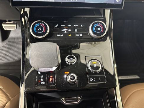 Used 2023 Land Rover Range Rover Sport SE Dynamic image 21