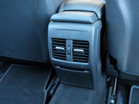 Used 2020 Mercedes-Benz GLA 250 image 37