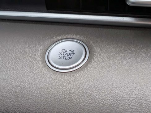 Used 2021 Hyundai Elantra SEL FWD image 31