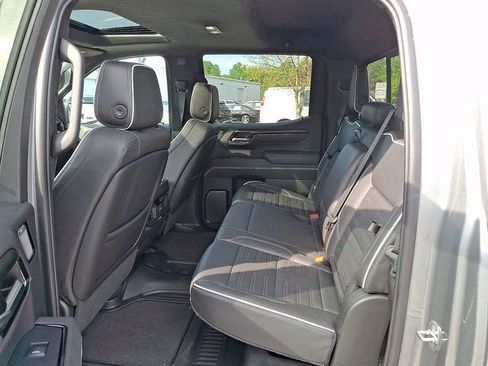 Used 2024 GMC Sierra 1500 AT4X AWD/4WD image 10