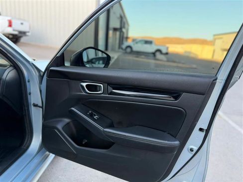 Used 2022 Honda Civic Touring image 39