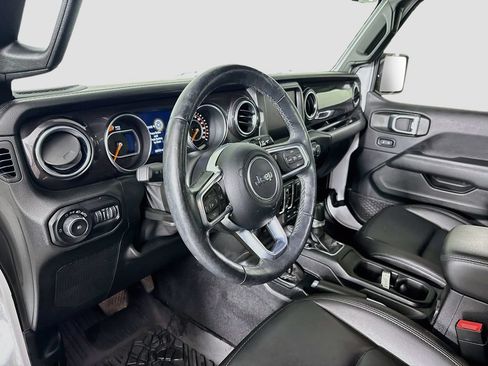 Used 2021 Jeep Wrangler Unlimited Sahara AWD/4WD image 9