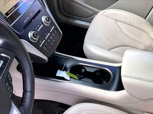 Used 2019 Lincoln MKC Reserve image 17