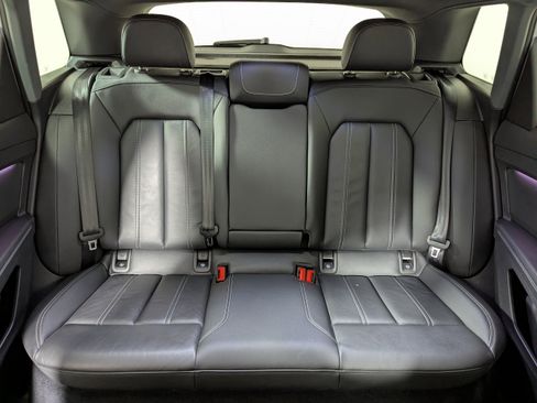 Certified 2023 Audi Q4 e-tron Prestige image 13