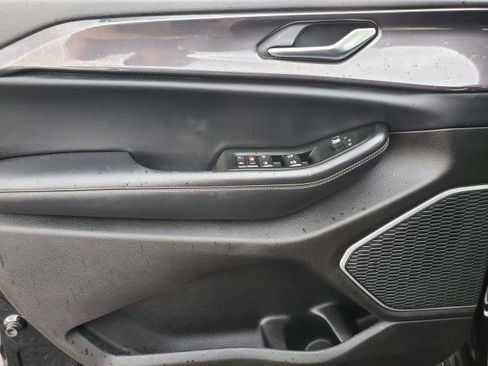 Used 2021 Jeep Grand Cherokee L Laredo w/ Luxury Tech Group I image 6