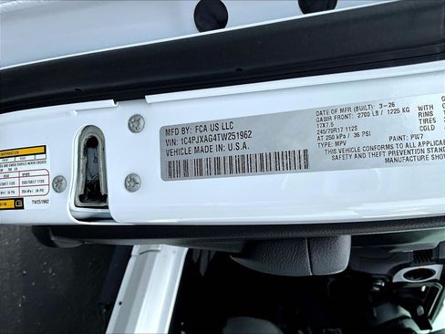 Used 2026 Jeep Wrangler Sport AWD/4WD image 17