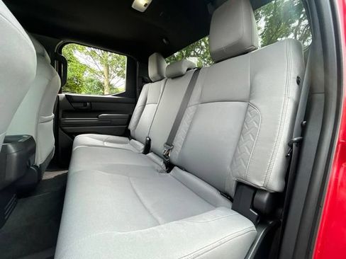 Used 2025 Toyota Tacoma SR5 AWD/4WD image 26