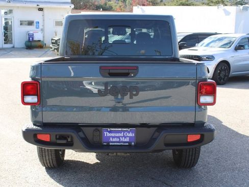 New 2026 Jeep Gladiator Sport AWD/4WD image 5