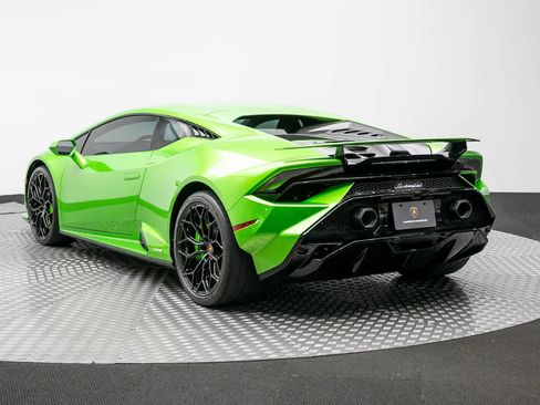 Used 2024 Lamborghini Huracan Tecnica RWD image 4
