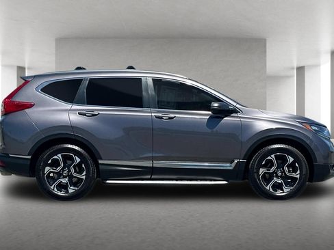 Used 2018 Honda CR-V Touring image 3