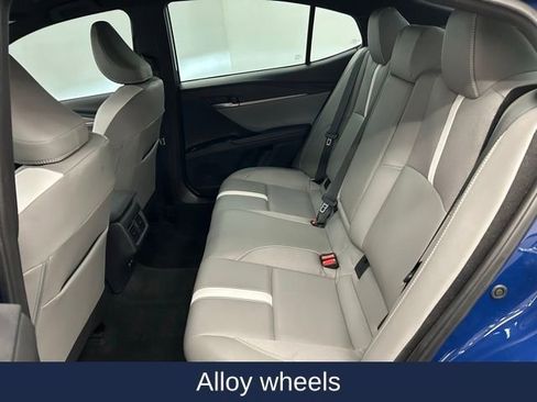 Used 2025 Toyota Camry SE image 23