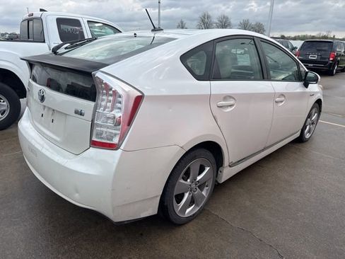 Used 2011 Toyota Prius Five image 8