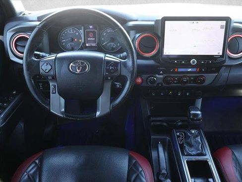 Used 2016 Toyota Tacoma TRD Sport w/ Premium & Technology Package AWD/4WD image 22