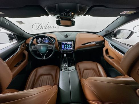 Used 2022 Maserati Levante Modena image 19