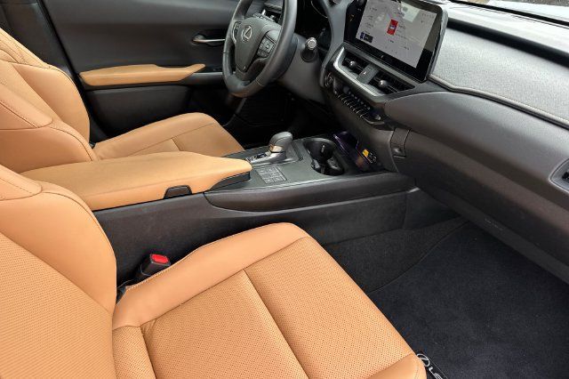 Used 2026 Lexus UX 300h FWD w/ Accessory Package (Z2) image 19