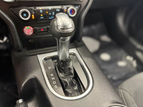 Used 2020 Ford Mustang GT RWD image 25