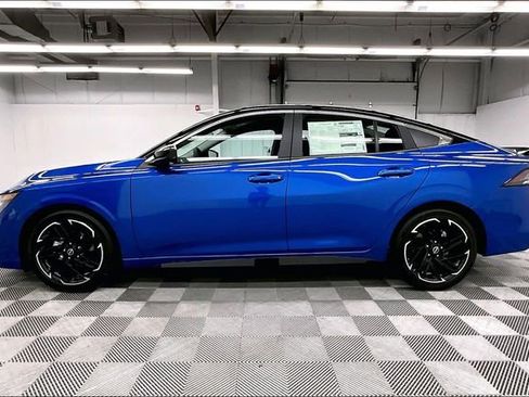 New 2026 Nissan Sentra SR FWD image 17