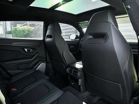 Used 2021 Lamborghini Urus image 35