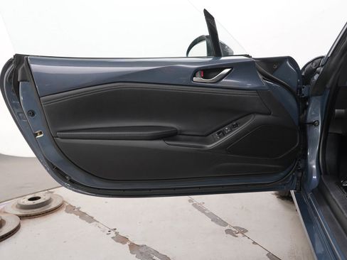 Used 2021 MAZDA MX-5 Miata RF Grand Touring RWD image 12